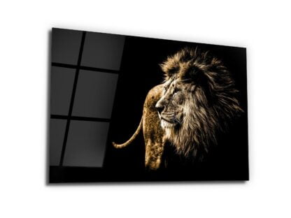 The Lion is ready to hunt - Glass Wall Art